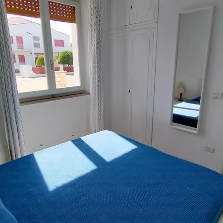 P312 Nr 104 Trilocale Sul Mare Con Ombrellone In Prima Fila * Marcelli