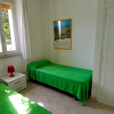 P312 Nr 104 Trilocale Sul Mare Con Ombrellone In Prima Fila