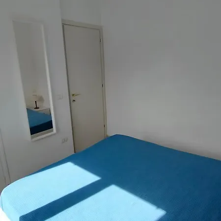 P312 Nr 104 Trilocale Sul Mare Con Ombrellone In Prima Fila Semesterbostad