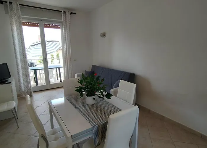 Holiday home P312 Nr 104 Trilocale Sul Mare Con Ombrellone In Prima Fila Marcelli