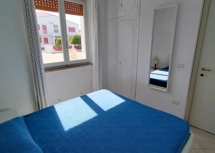 P312 Nr 104 Trilocale Sul Mare Con Ombrellone In Prima Fila * Marcelli